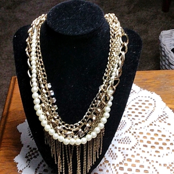 unbranded Jewelry - (Any 2 for $12) VTG 5 Layered necklace